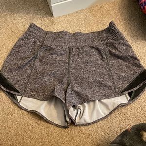 Lulu hottie hot shorts, in brand new condition